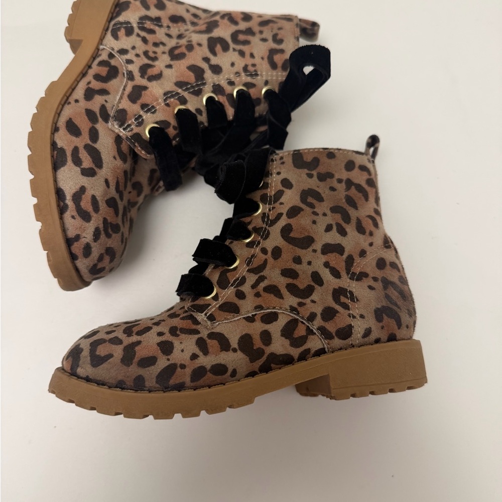 Girls leopard Print boots 7c